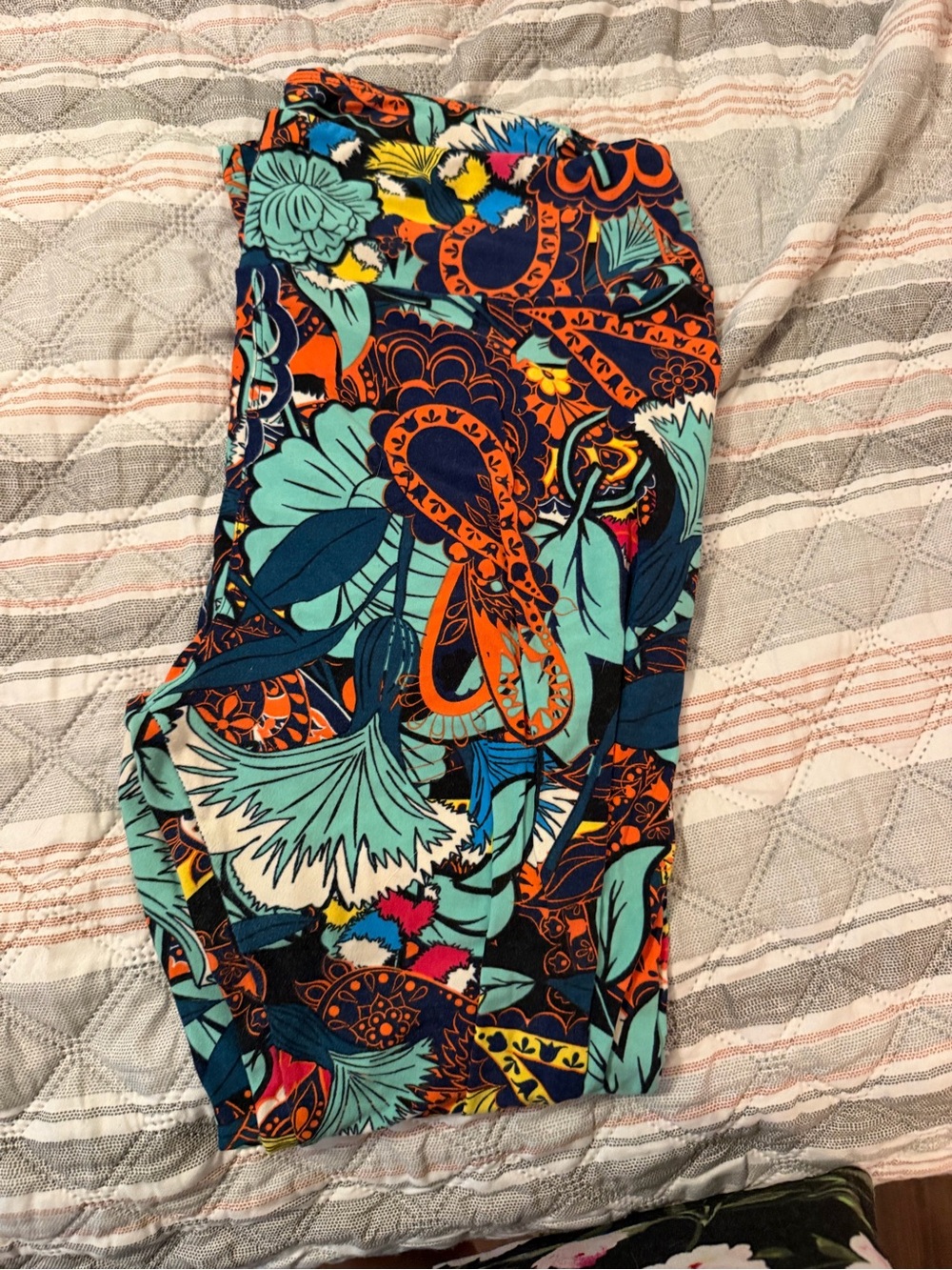 LuLaRoe Leggings- Tall and Curvy